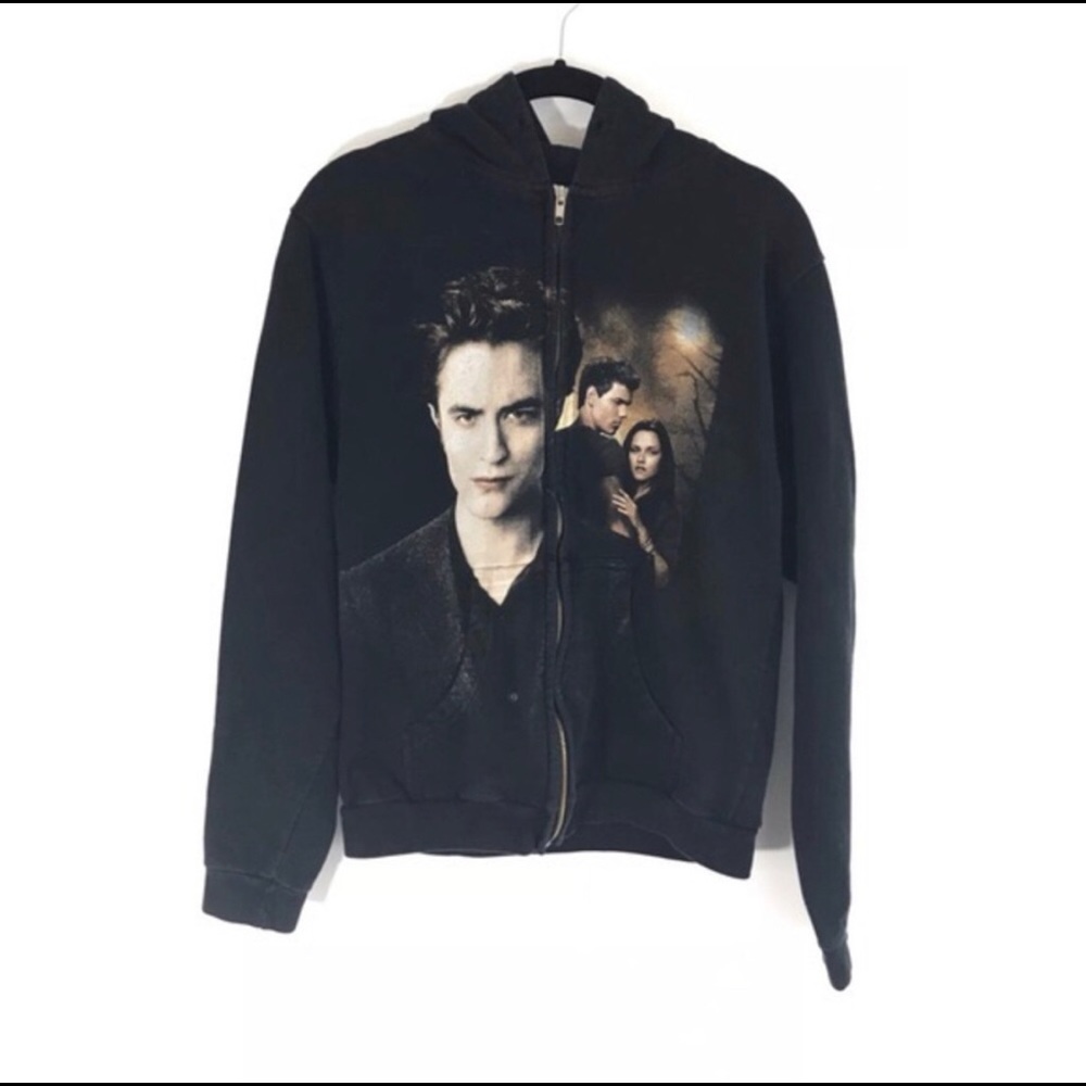 ISO ISO!!! twilight hoodie
